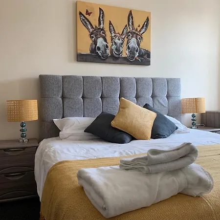 Market Place Serviced Apartments, Leek Esterno foto
