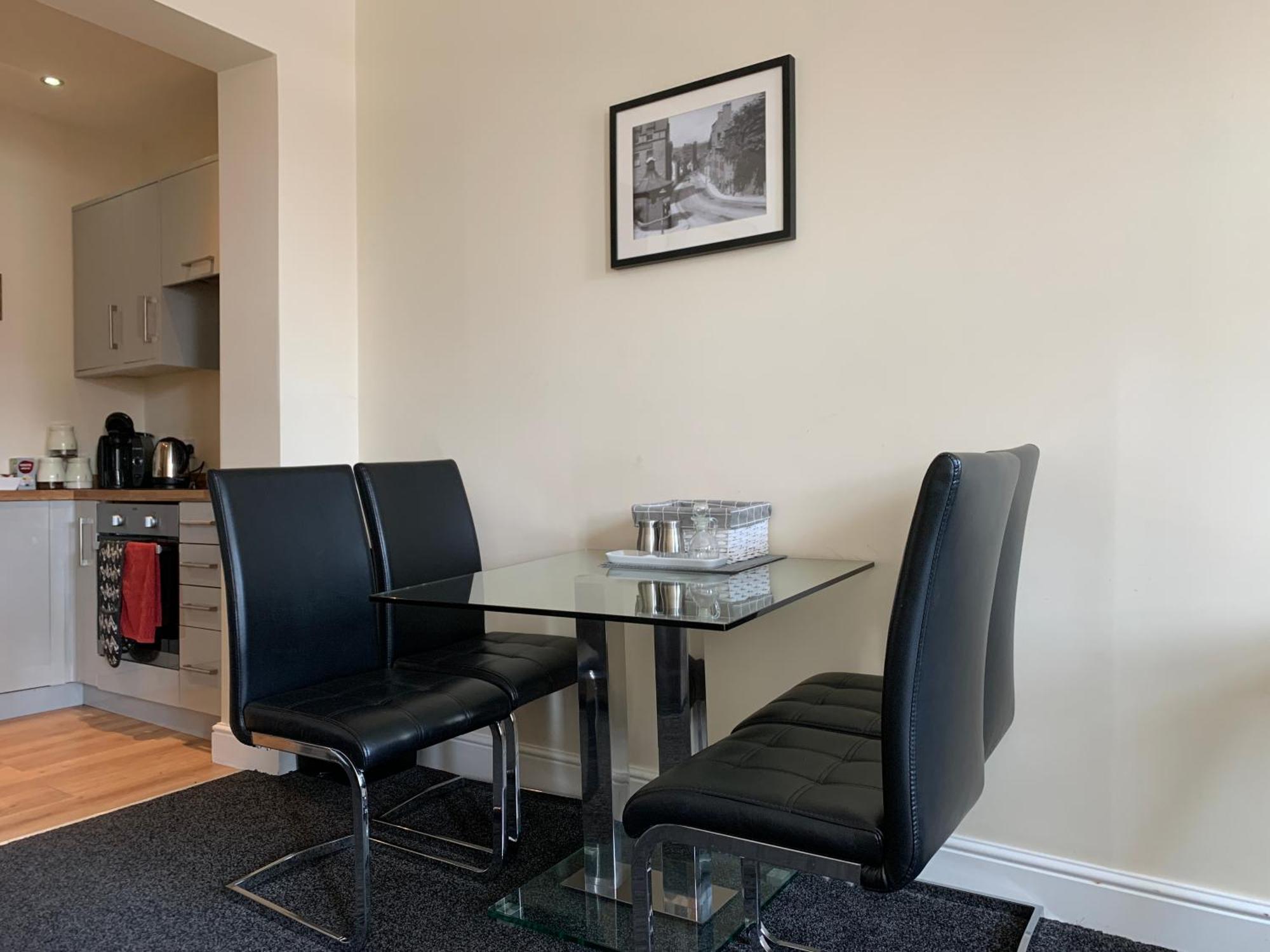 Market Place Serviced Apartments, * Leek
