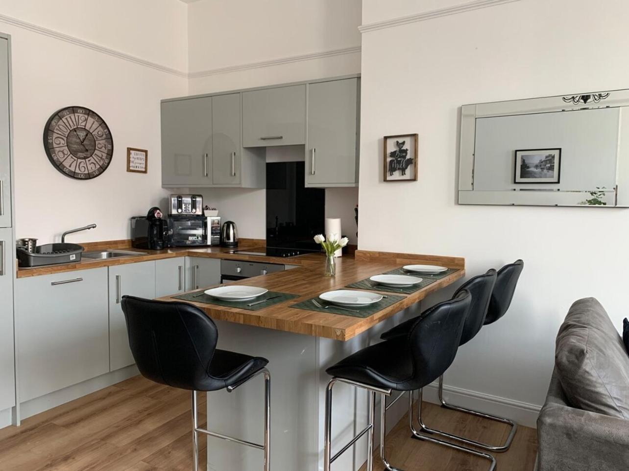 Apartment Market Place Serviced Apartments, *